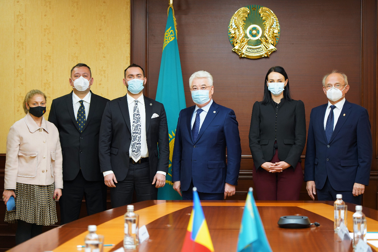 Бейбіт Атамқұлов Румыния Парламентінің депутаттарымен кездесті