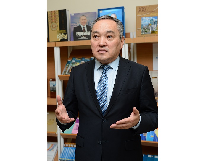 Алау ұстаған азамат