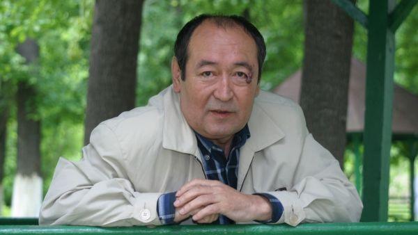 «Әлемнің алтын жазушысы»