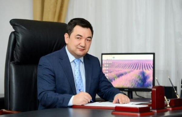 Биік мінбердегі мерейлі мезет