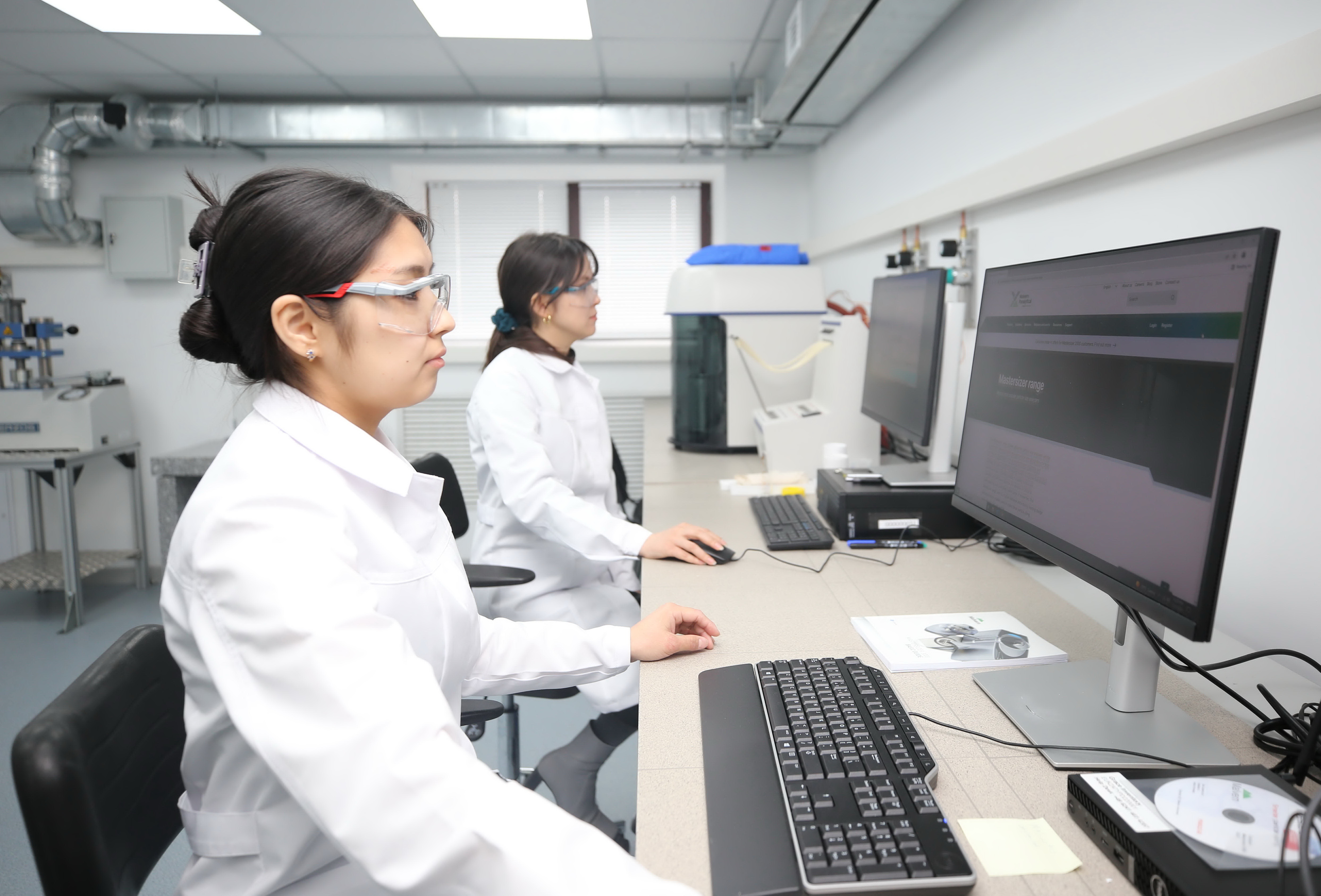 «ҚазМұнайГаз» және америкалық компания Атырауда жаңа зертхана ашты