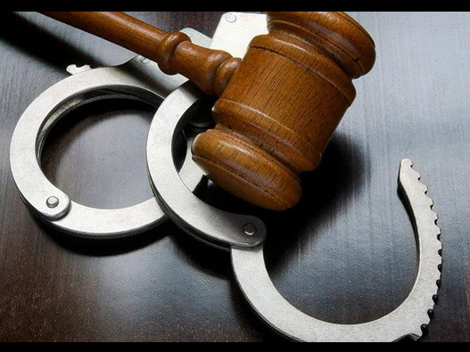 50 мың теңге пара алған экс-полицей жеті жылға сотталды