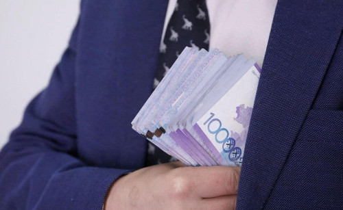 Алматы аудандық сотының қызметкері ұсталды