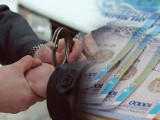 Атырауда 800 мың теңге пара алған ауыл әкіміне айыппұл салынды