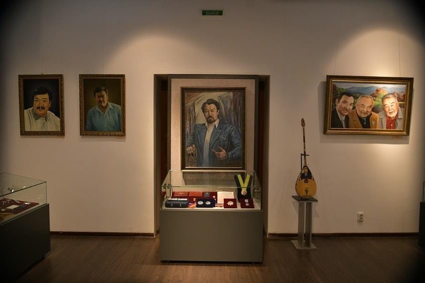 Өнері өміріне айналған