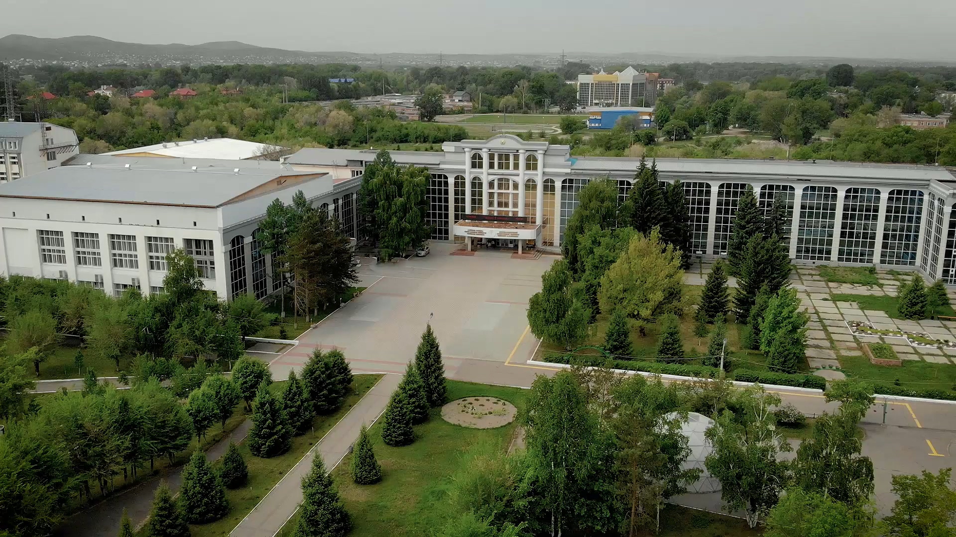 Түлектері жұмыссыз қалмайтын университет