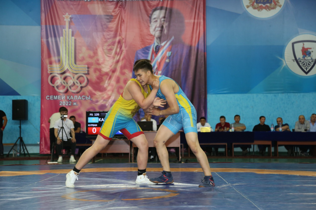 Өрендер шықты сайысқа