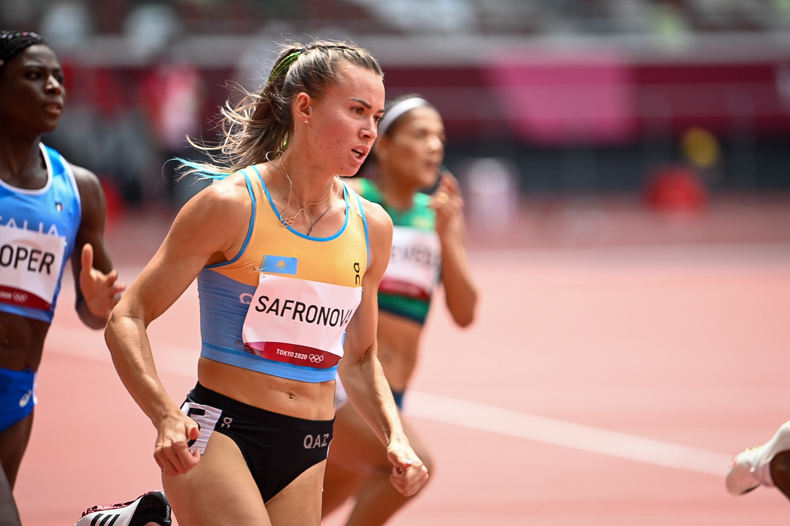 Үнді қыздары озды