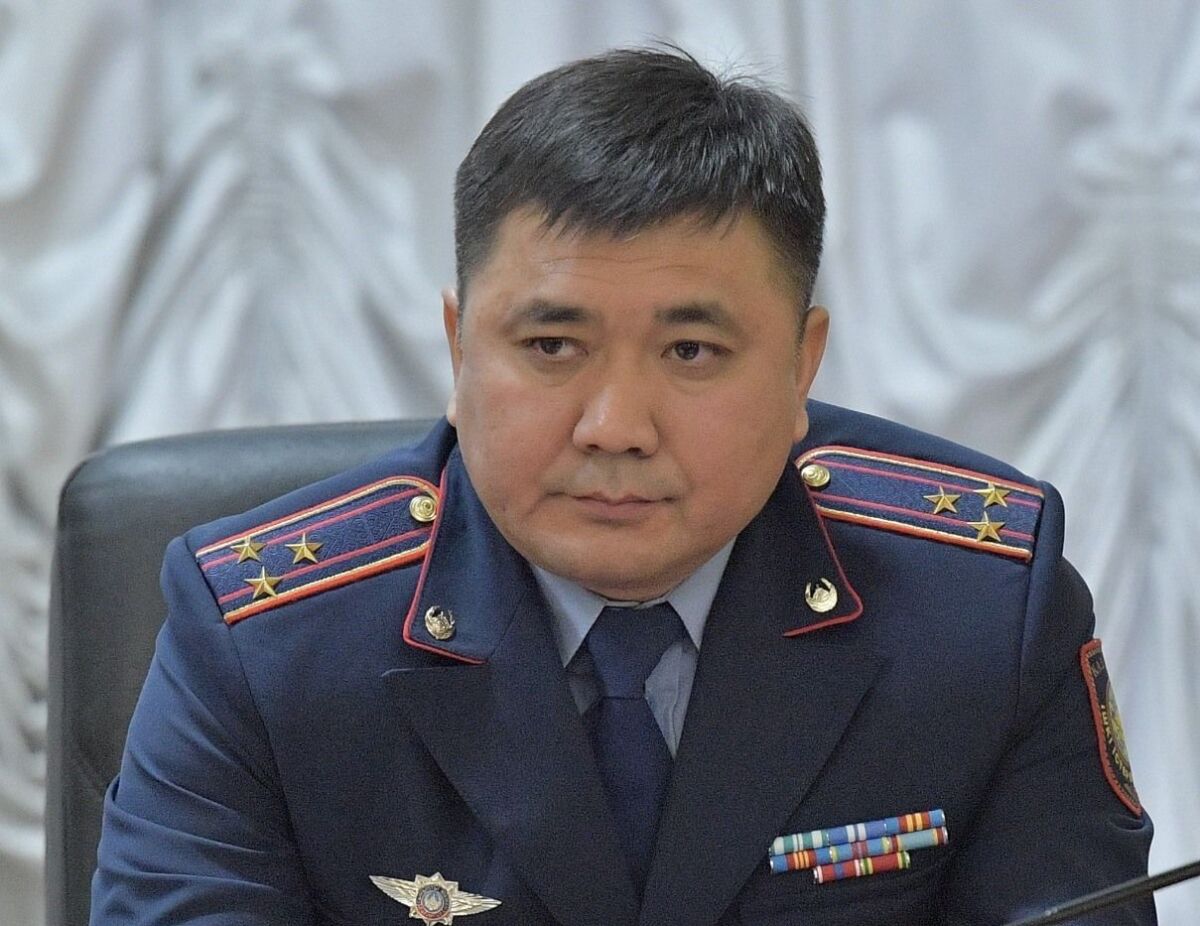 д