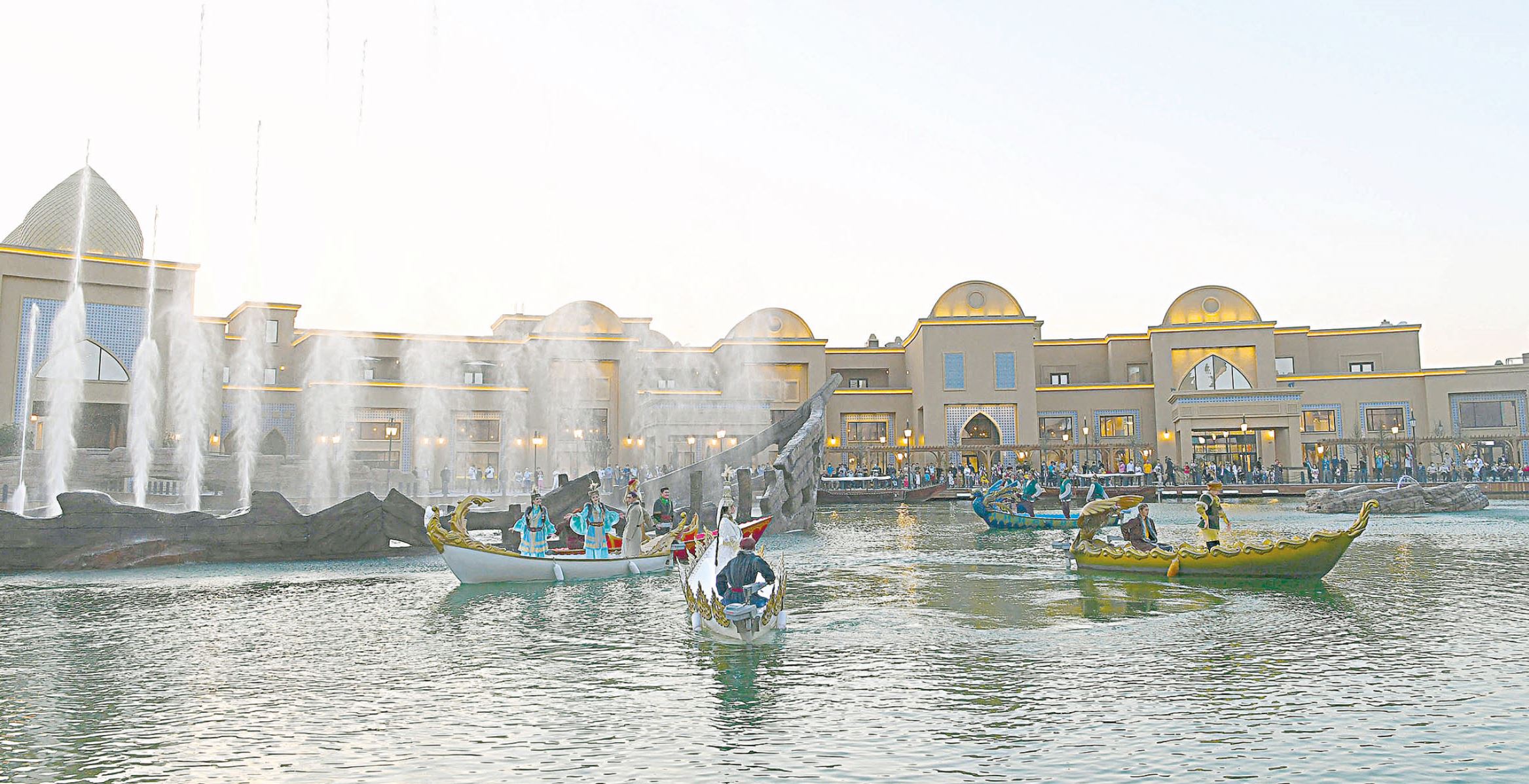 Түркістан. Кесене және қайықтар