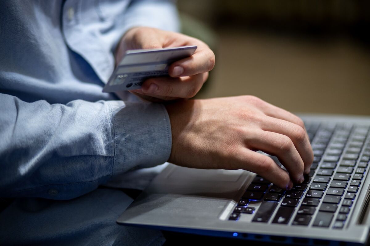 Алаяқтардың арбауына түскендер азаяр емес