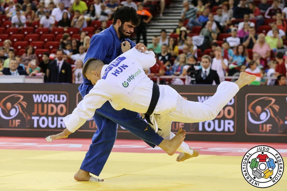 Үздіктер көшіне қосыла алмады