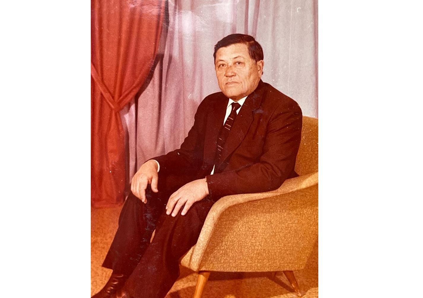 Өмірі – өнеге