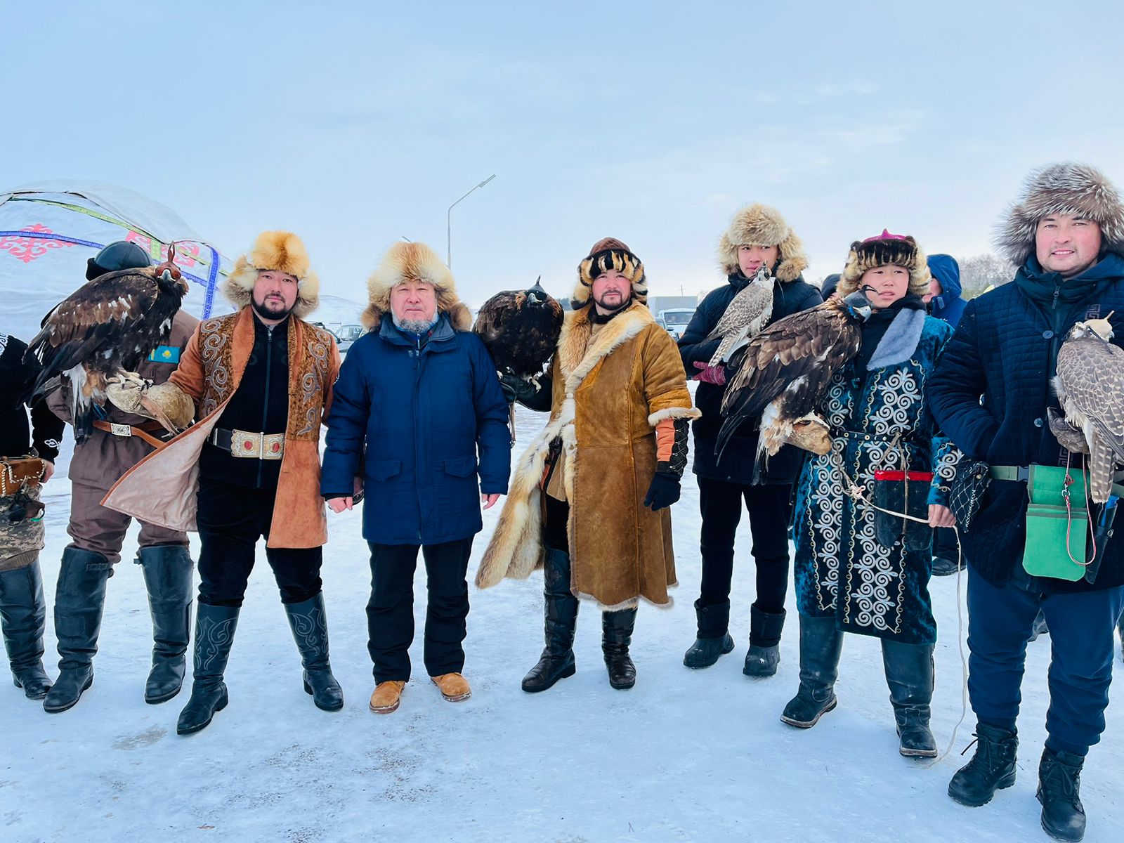 Бір қызық қыран баптап, аң аулаған...