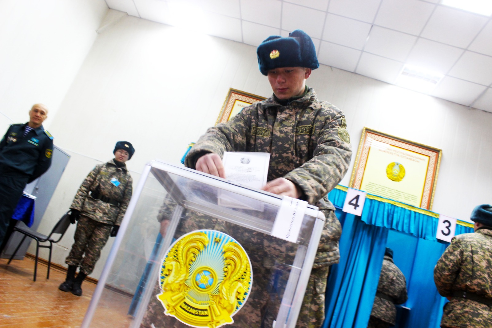 Жауынгерлер дауыс берді