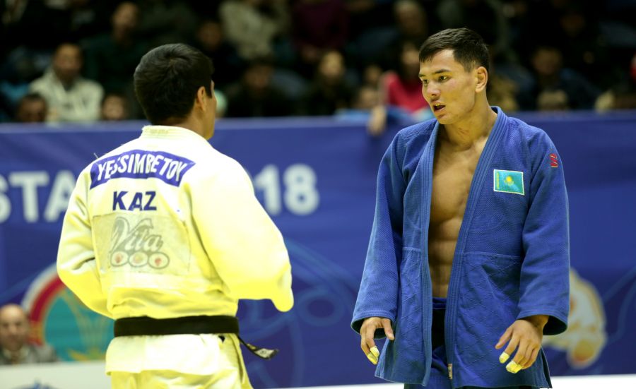 Тбилисидегі үш жүлде