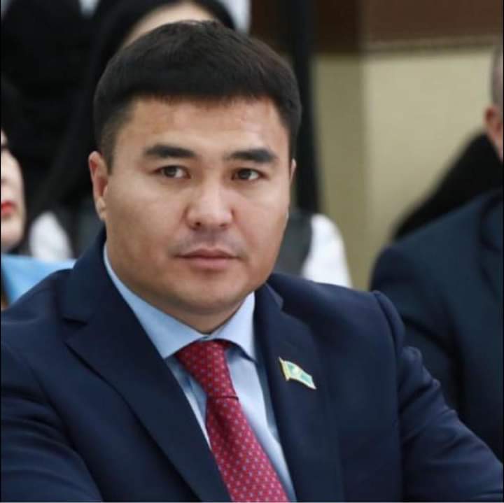 Атырау облыстық мәслихатының төрағасы сайланды