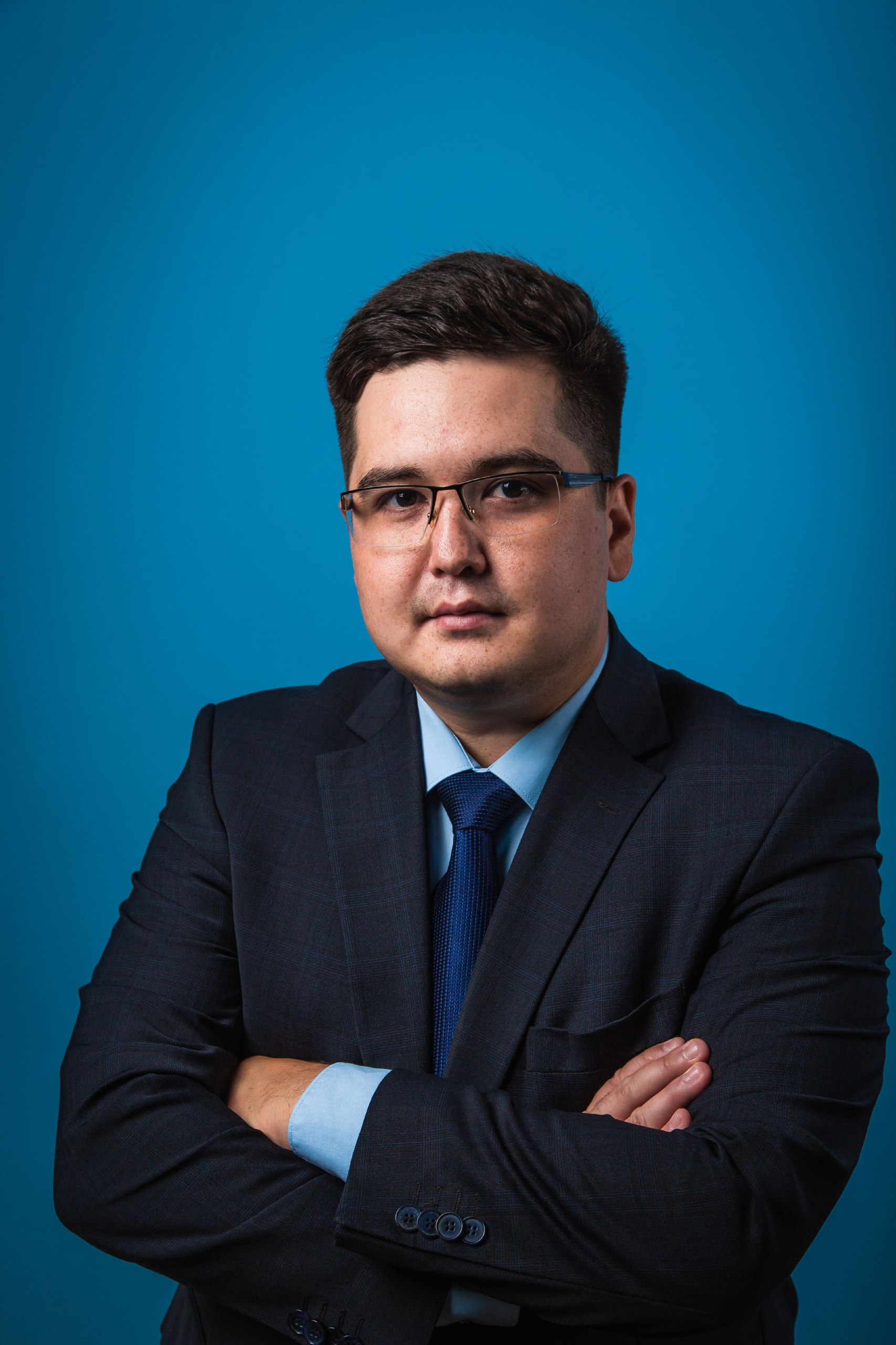 вр
