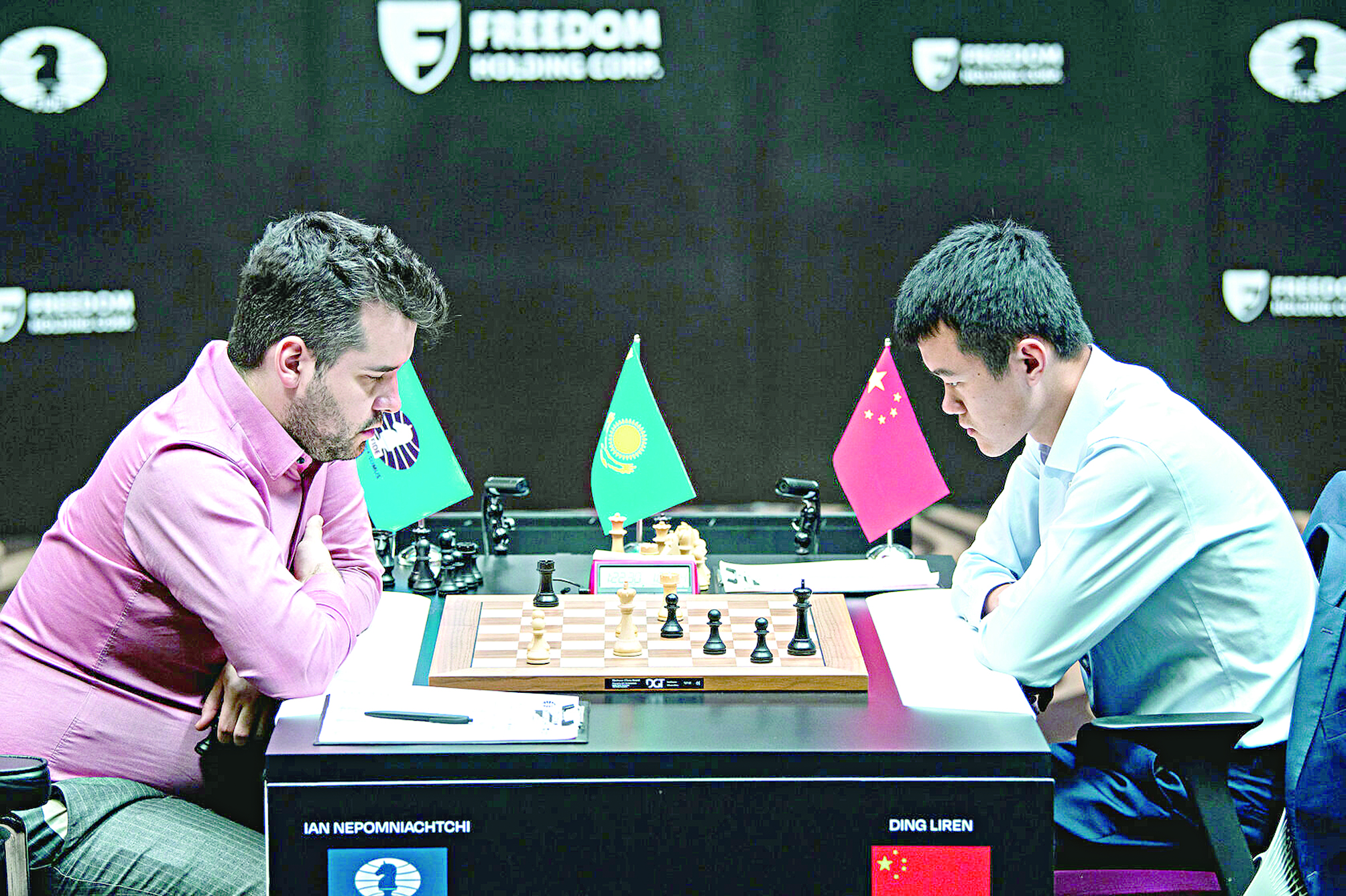 Непомнящий көшбасшылықты сақтап тұр