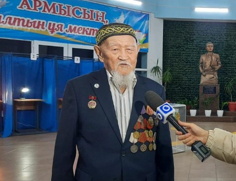 Тоқсандағы қарияның  билікке базынасы