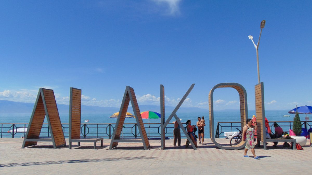 Алакөл демалушыларды күтуге даяр