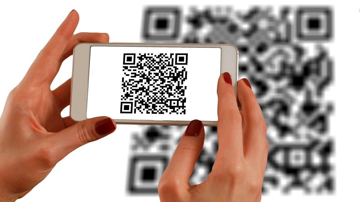 Құжатқа QR-мен қол қояды