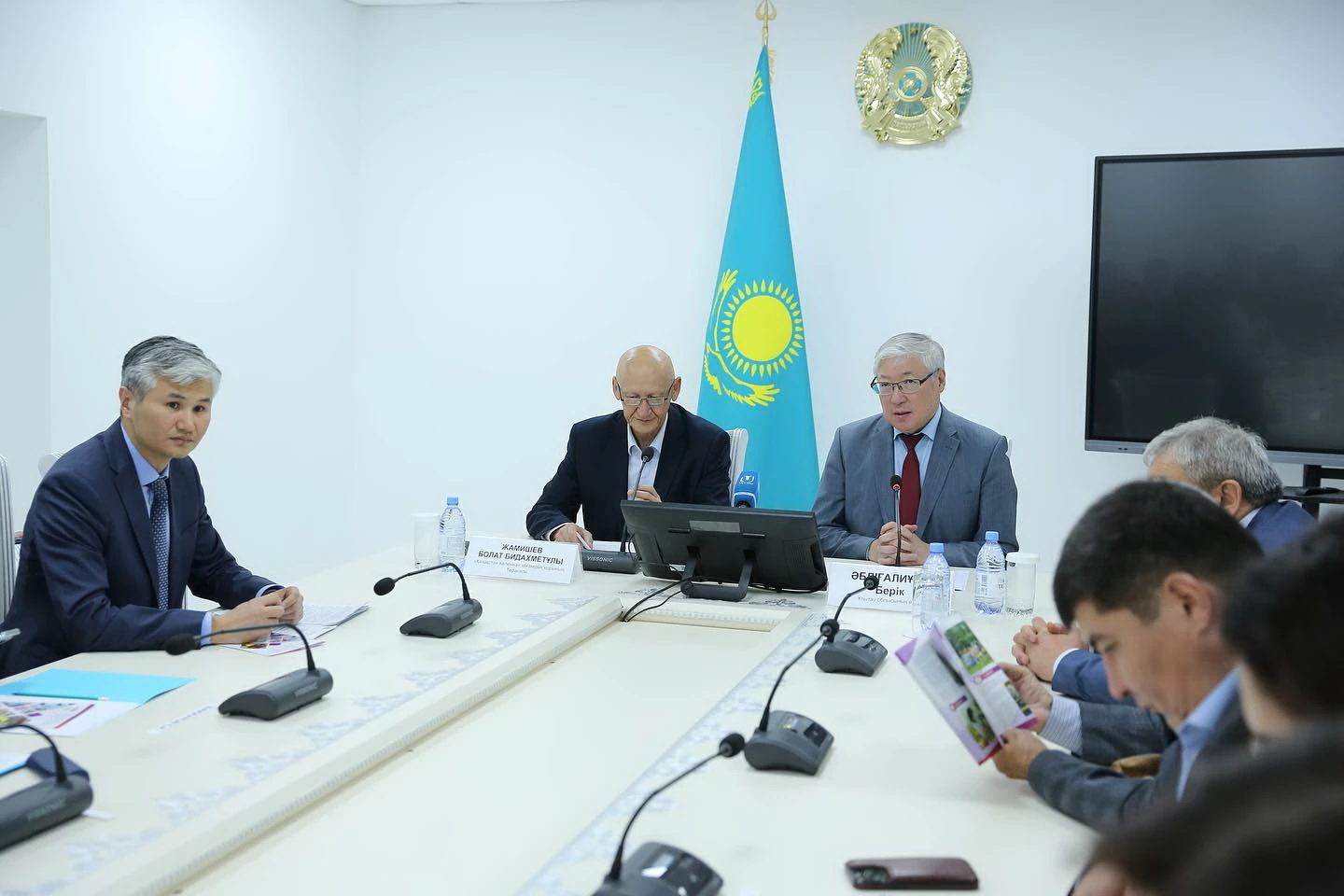 Қордың өңірге көмегі