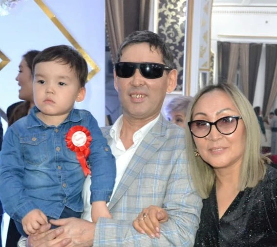 Толқынға қарсы жүзген