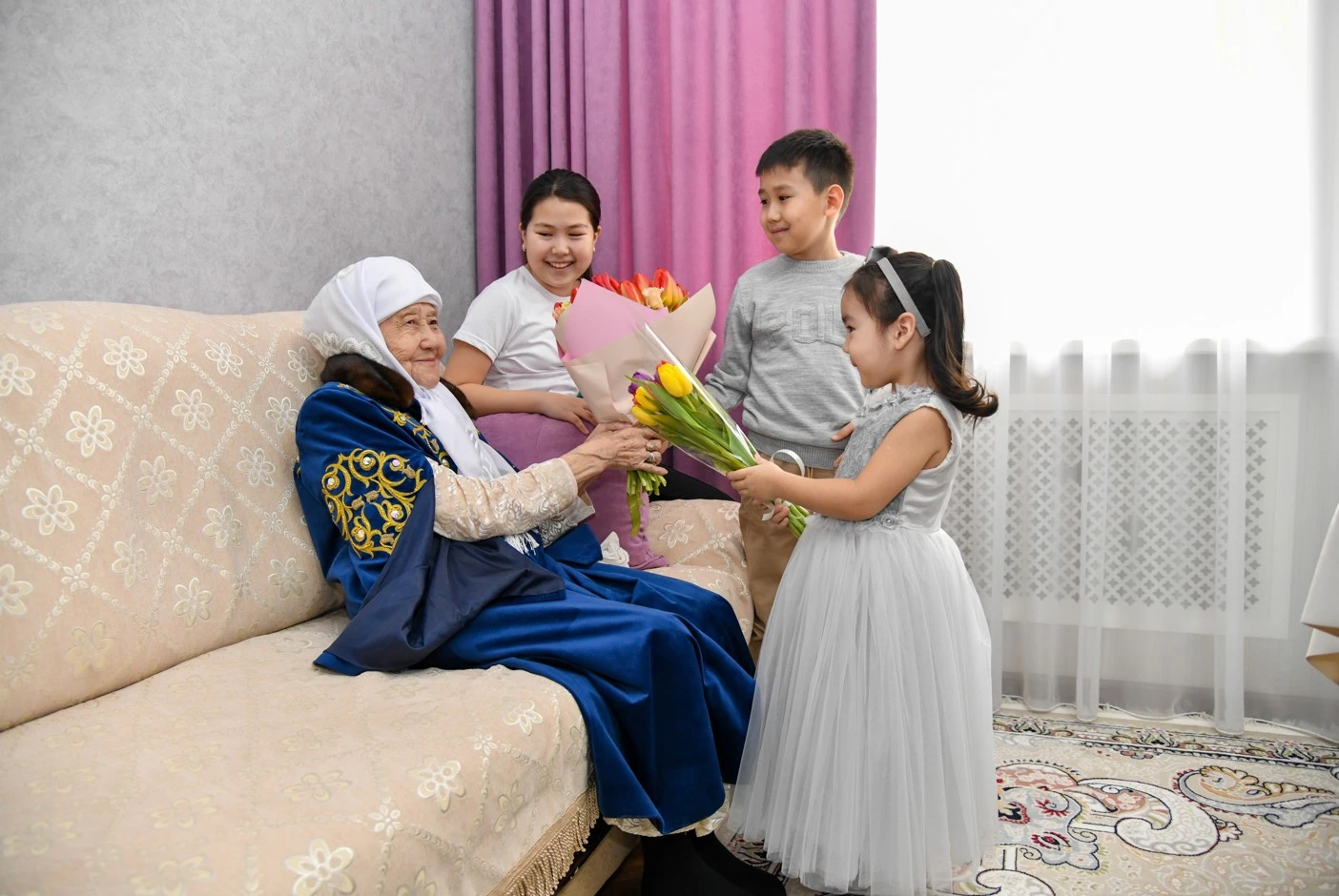 Қамкөңіл қарттарға қарайласайық