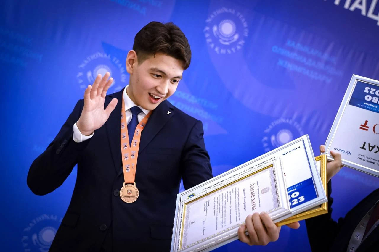 Олимпиада жеңімпаздарына құрмет