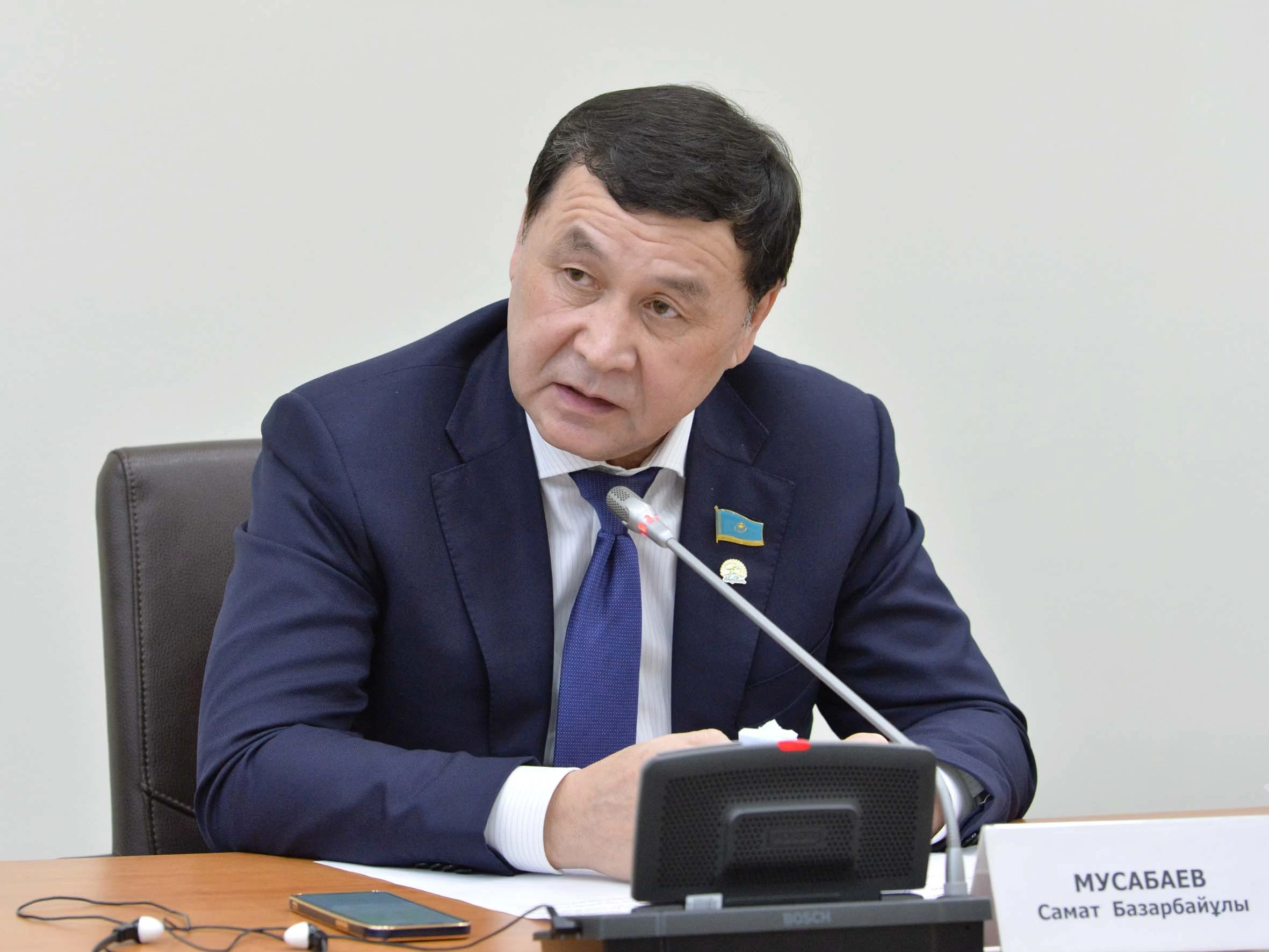 Президенттің тапсырмасы дер кезінде орындалмайды – депутат