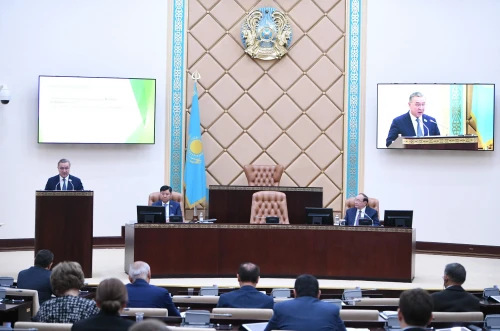 Сенаторлар аграрлық ғылымды дамыту саласындағы мәселелерді талқылады