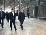 Президент батыс аймақты қамтамасыз етіп отырған зауыт жұмысымен танысты