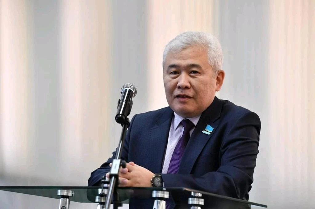 «1 сағат кері шегеріледі». Депутат бірыңғай уақыт белдеуіне көшудің тиімділігін айтты