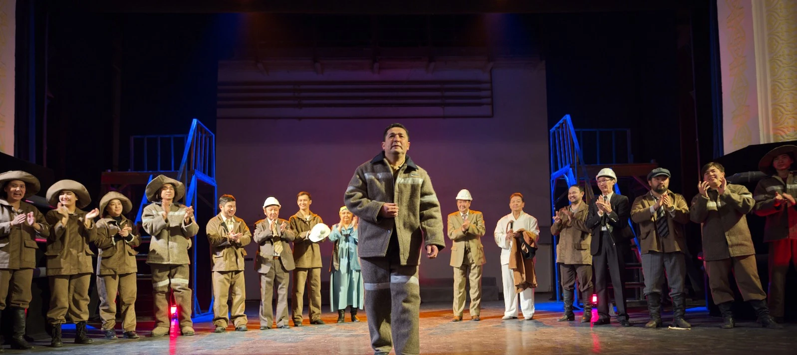 Металлург туралы қойылым