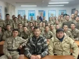 «Қазақ жері қауіпсіздікте екен». Шавкат Рахмонов сарбаздармен кездесті