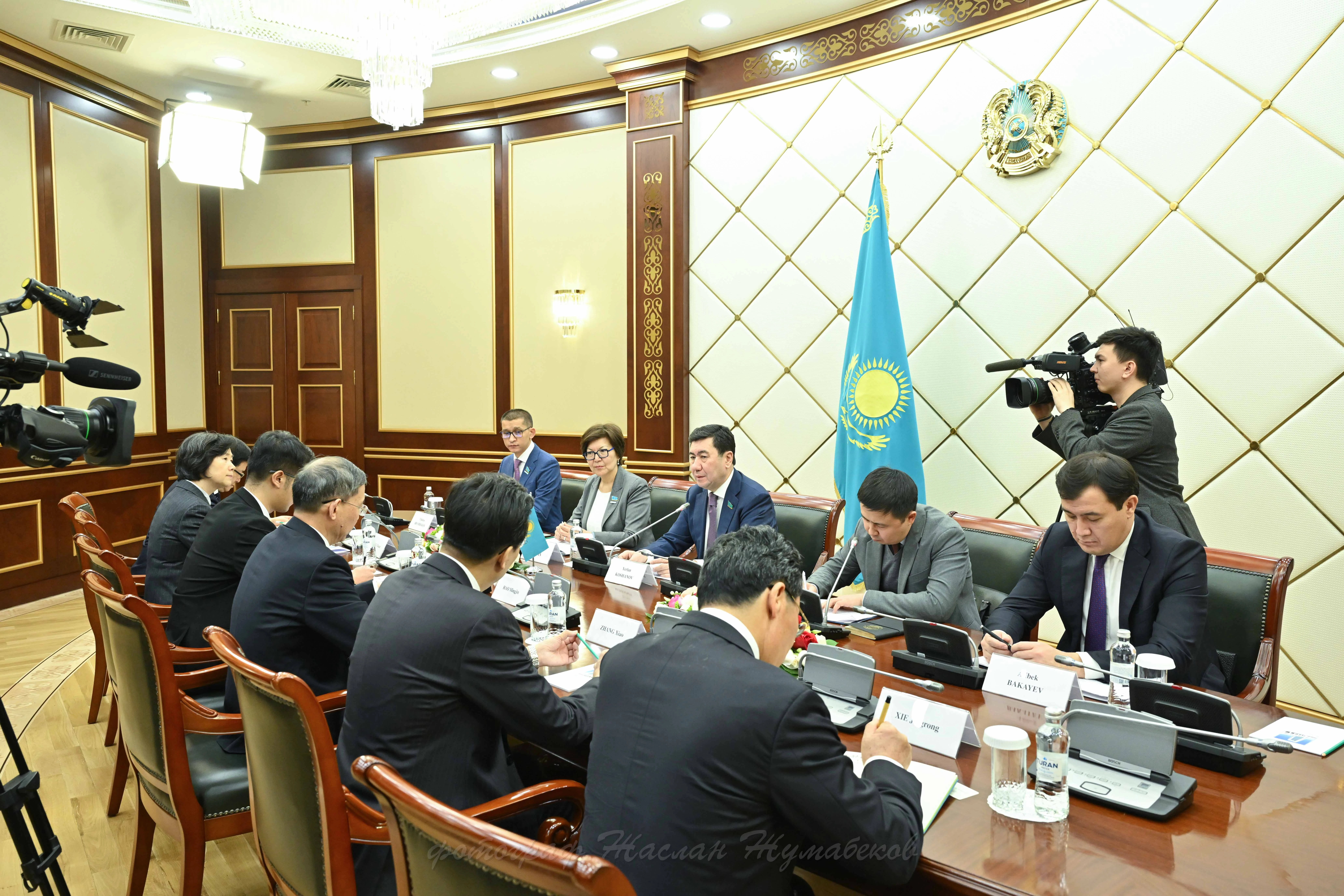 Мәжіліс төрағасы Қытайдан келген әріптестерімен кездесті