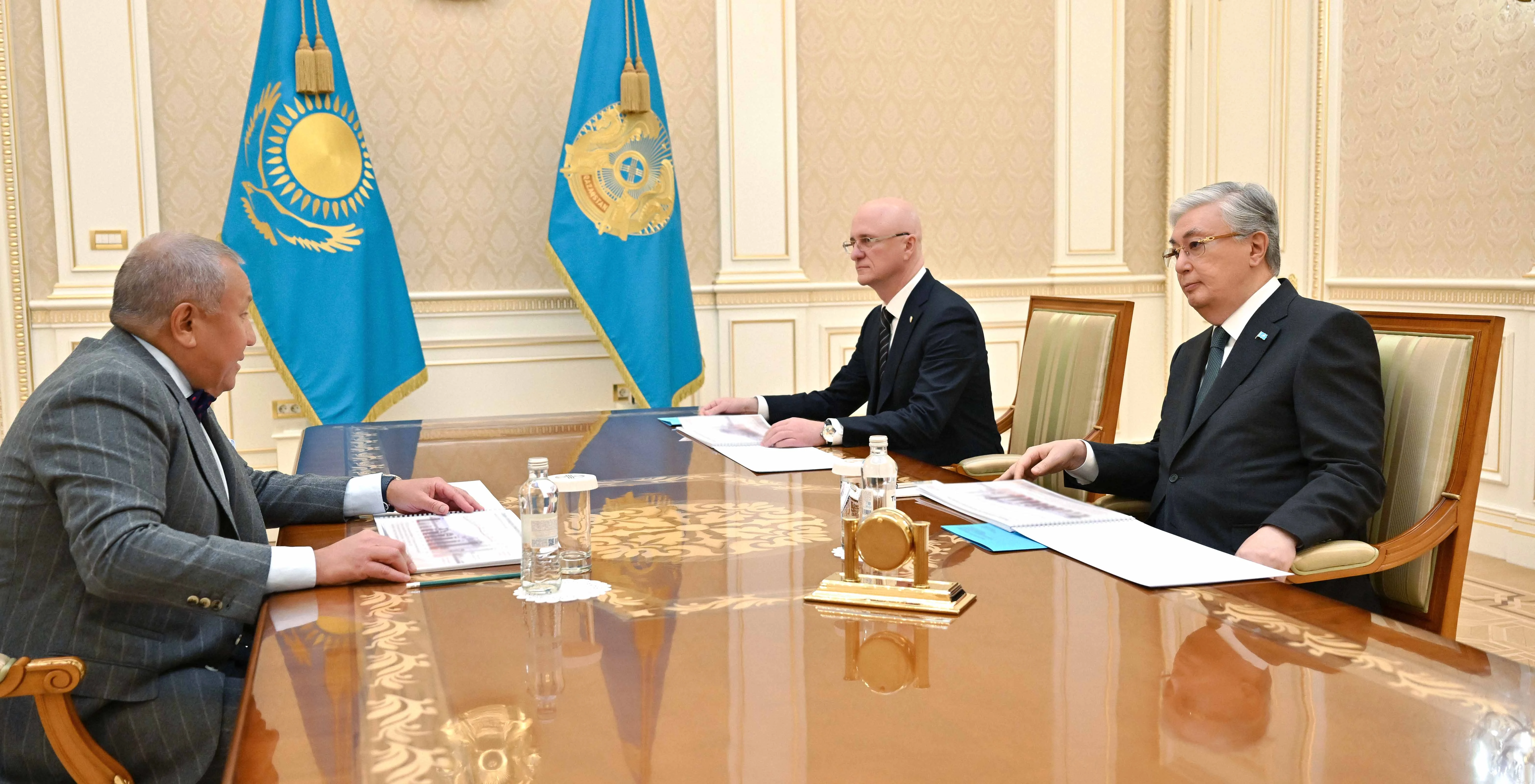 Қасым-Жомарт Тоқаев «Astana Motors» компаниясының негізін қалаушысымен тілдесті