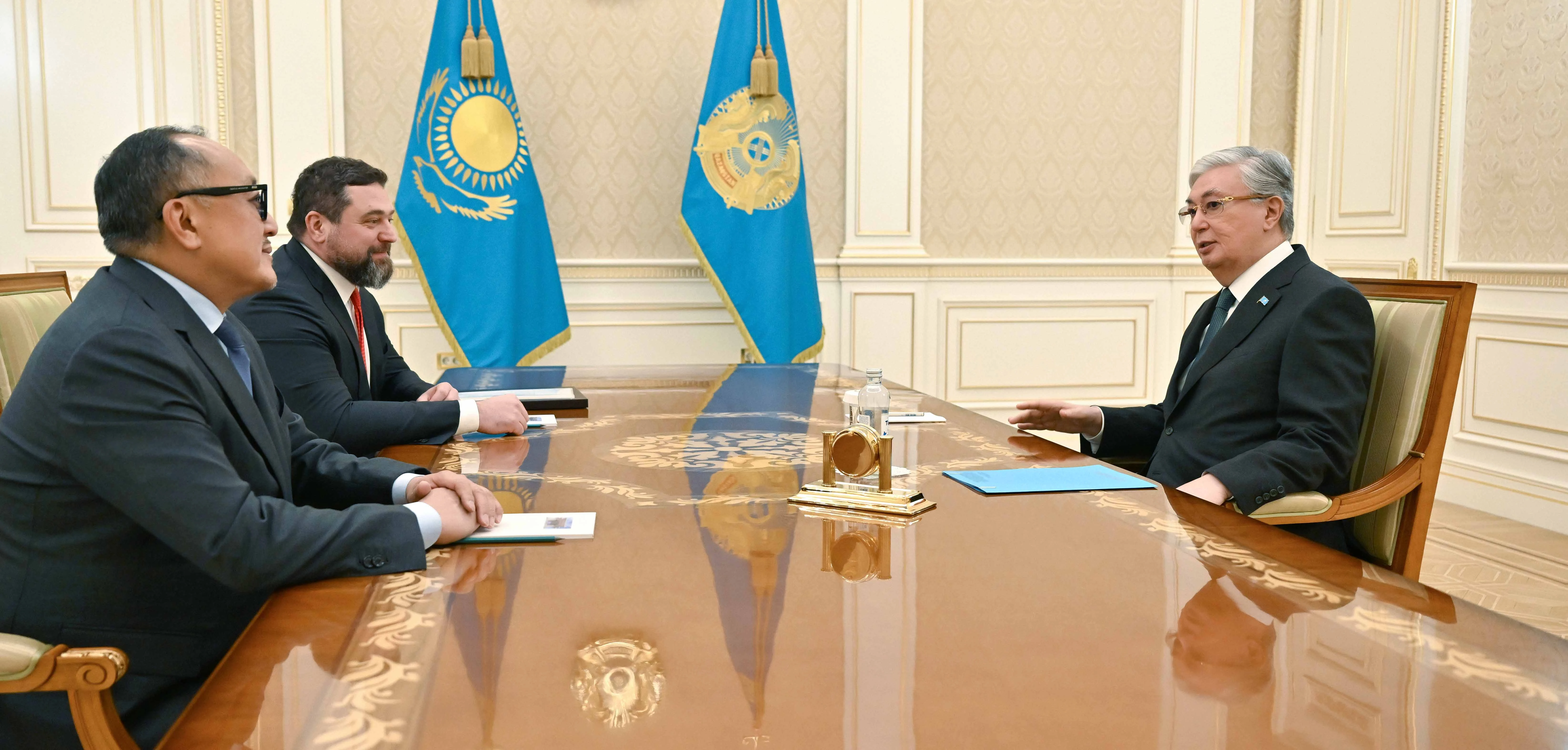 Президент Kaspi.kz компаниясының негізін қалаушыларын айтулы жетістігімен құттықтады