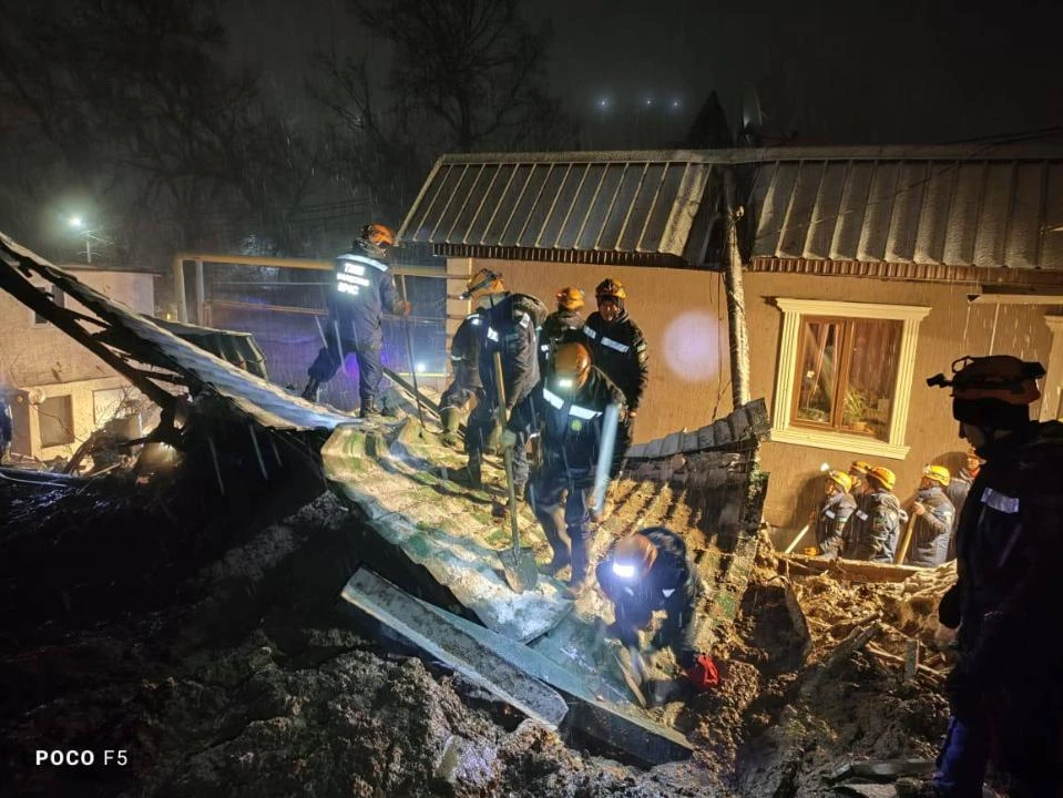 Алматыдағы лай көшкіні: 4 адам іздестіріліп жатыр