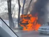 Алматыда автобус толығымен өртеніп кетті