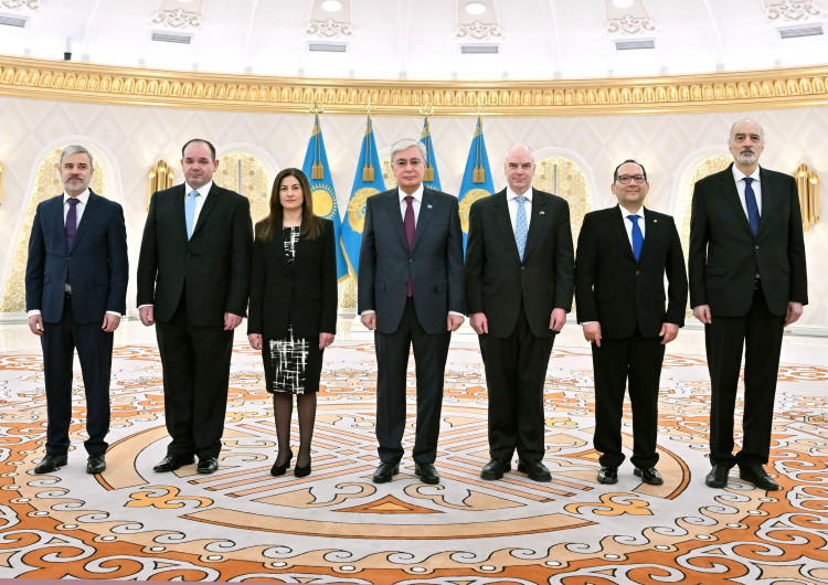 Президент бірқатар мемлекеттің елшілерінен сенім грамоталарын қабылдады