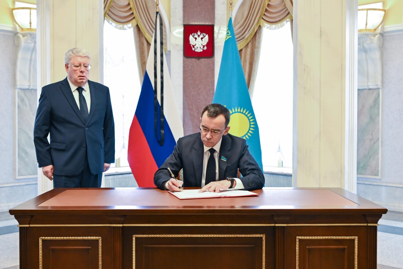 Сенат Төрағасы Ресейдің Қазақстандағы елшісіне көңіл айтты