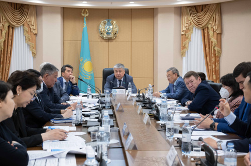 Сенаторларға «Мемлекеттік сатып алу туралы» заң таныстырылды