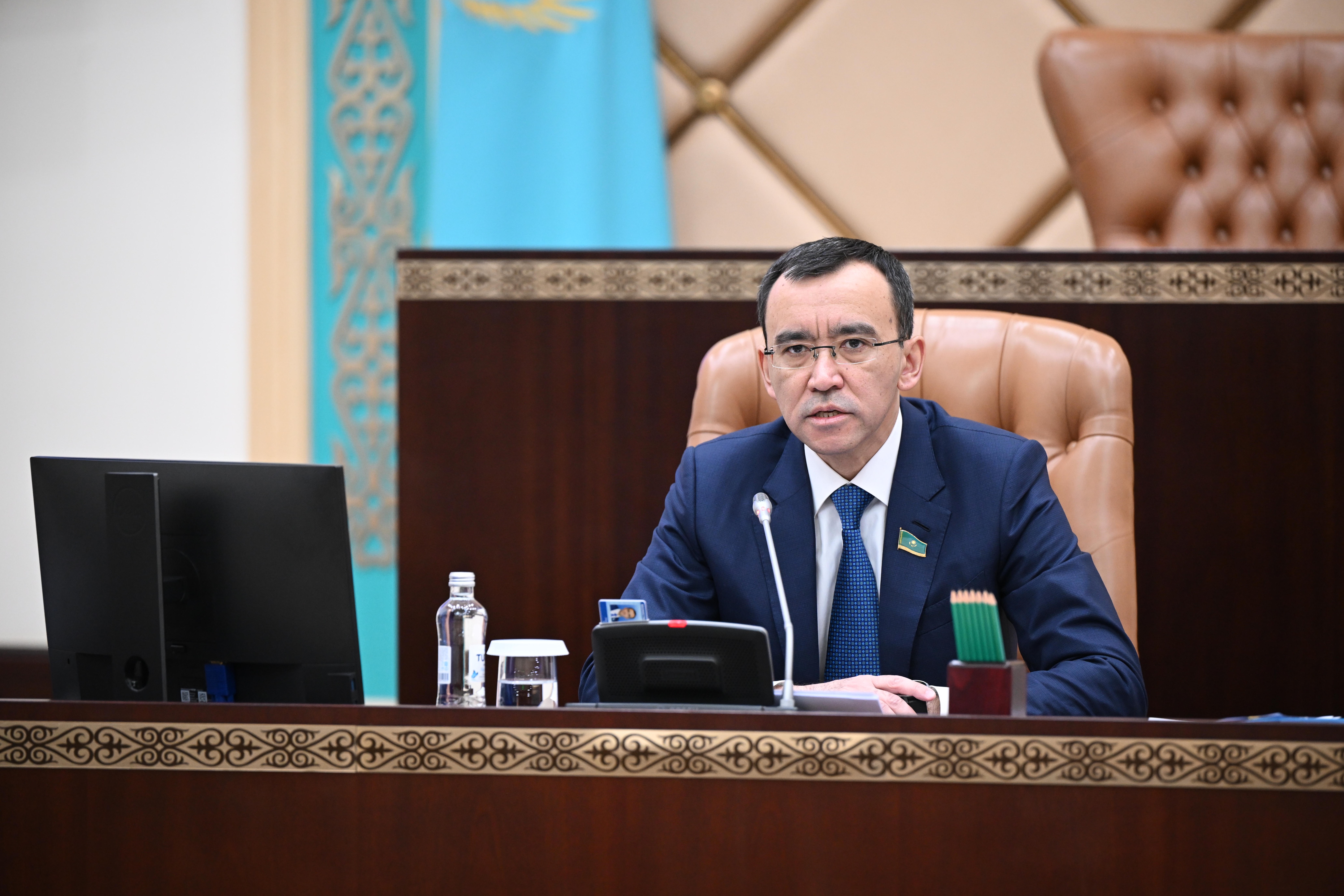 Мәулен Әшімбаев: Ұлттық ғылым академиясы министрліктің бір департаменті болмауы керек