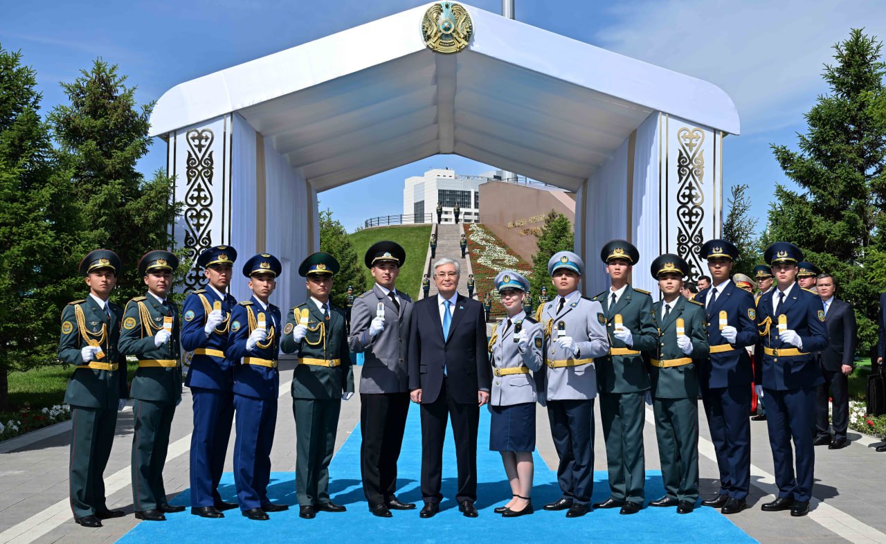 Әскери оқу орындарының 12 үздік түлегі офицерлік шен алды