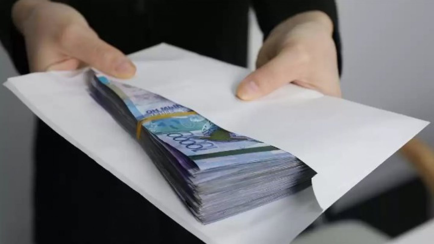 Шалқар ауданында шенеунік 18,5 млн теңге пара алған