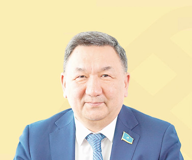 Конституция – тәуелсіздік темірқазығы: Дәстүрлі құқықтан демократиялық реформаларға дейін