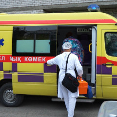 Семейде балық аулап отырған жасөспірімді аяусыз ұрып-соққан