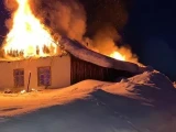 Петропавлда өртеніп жатқан үйден 2 адам құтқарылды